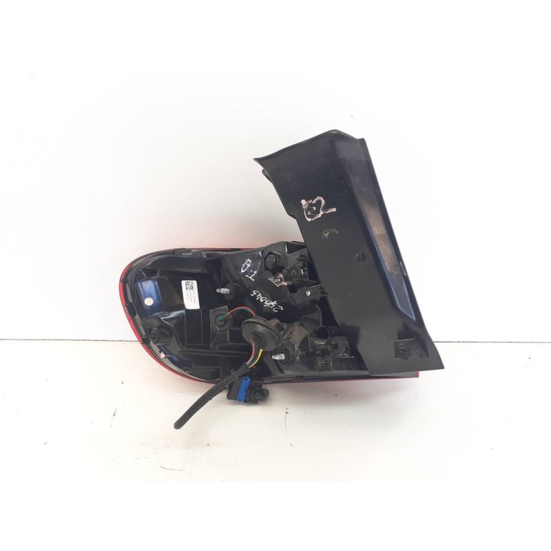 Recambio de piloto trasero derecho para citroën c5 aircross feel referencia OEM IAM 9817269580 - Blanco 3