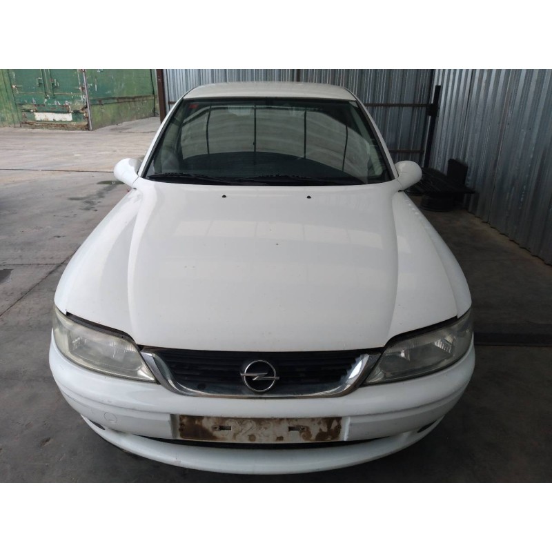 opel vectra b berlina del año 1999