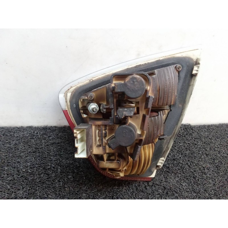 Recambio de piloto trasero izquierdo interior para bmw serie 3 berlina (e90) 330i referencia OEM IAM - Gris 2