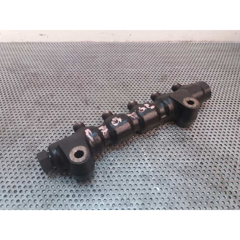 Recambio de rampa inyectora para peugeot 207 xs referencia OEM IAM - Rojo 2