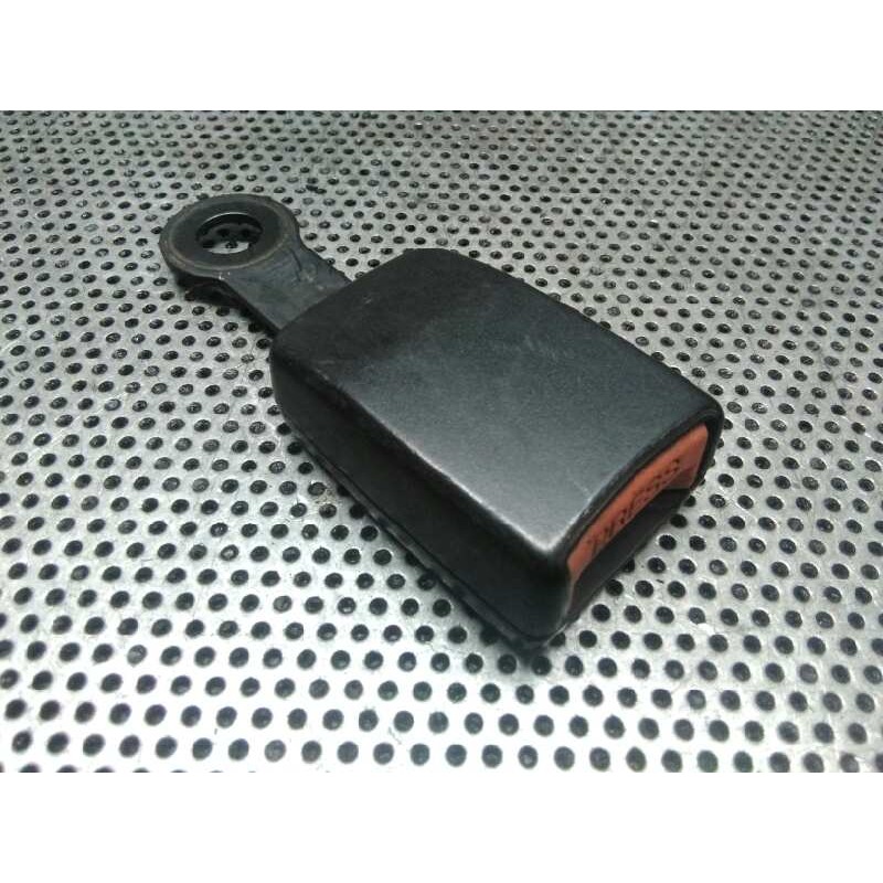 Recambio de enganche cinturon delantero izquierdo para nissan vanette cargo 2.3 diesel referencia OEM IAM   