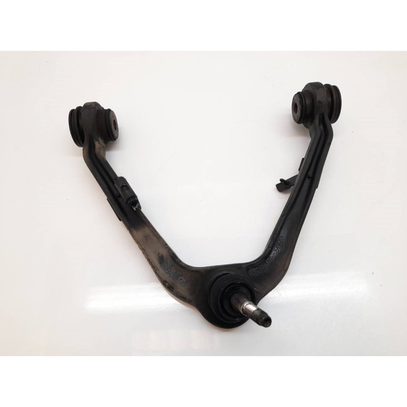 Recambio de brazo suspension superior delantero derecho para chevrolet tahoe 5.3 lt premium referencia OEM IAM   