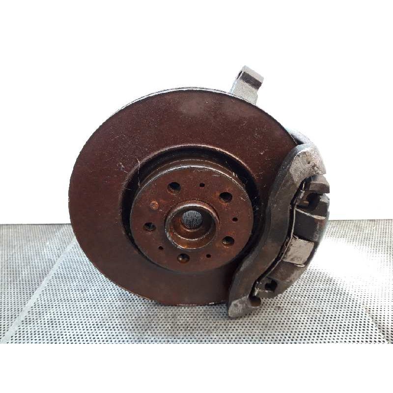 Recambio de mangueta delantera derecha para volvo xc90 2.4 diesel cat referencia OEM IAM   