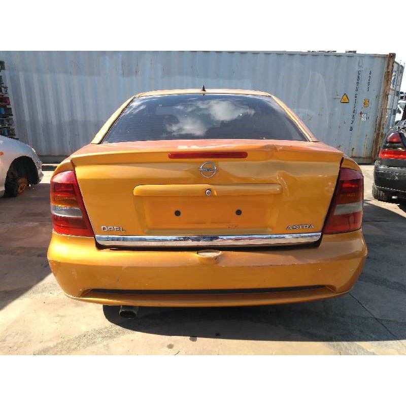 opel astra g coupé del año 2000