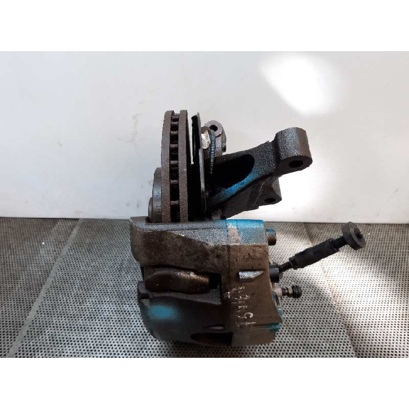 Recambio de mangueta delantera derecha para volvo xc90 2.4 diesel cat referencia OEM IAM - Negro 2