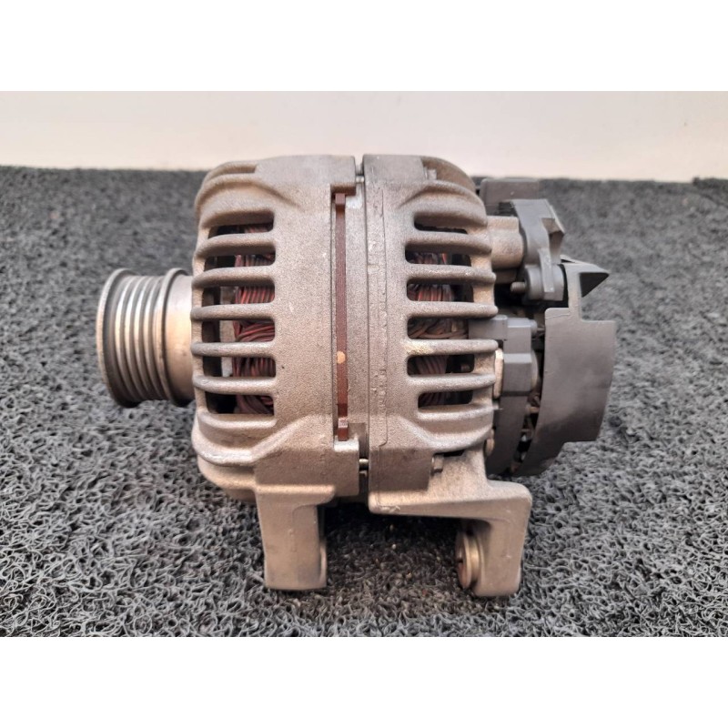 Recambio de alternador para opel astra h berlina enjoy referencia OEM IAM 0124425020 55556067 BOSCH