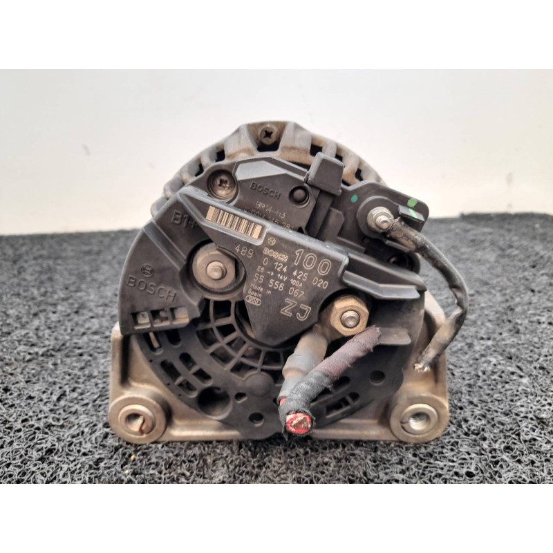 Recambio de alternador para opel astra h berlina enjoy referencia OEM IAM 0124425020 55556067 BOSCH - Rojo 4