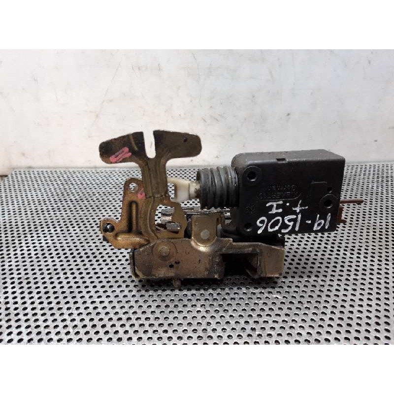 Recambio de cerradura puerta trasera izquierda para citroën saxo 1.5 d image referencia OEM IAM   