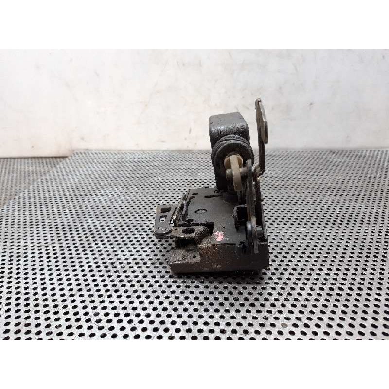Recambio de cerradura puerta trasera izquierda para citroën saxo 1.5 d image referencia OEM IAM 2