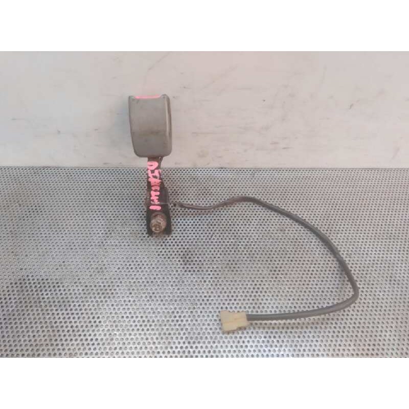 Recambio de enganche cinturon delantero izquierdo para kia rio rs berlina (5-ptas.) referencia OEM IAM   