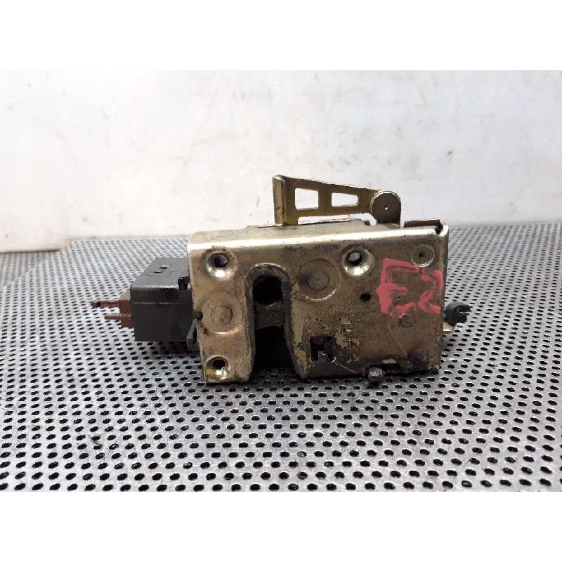 Recambio de cerradura puerta trasera izquierda para citroën saxo 1.5 d image referencia OEM IAM 3