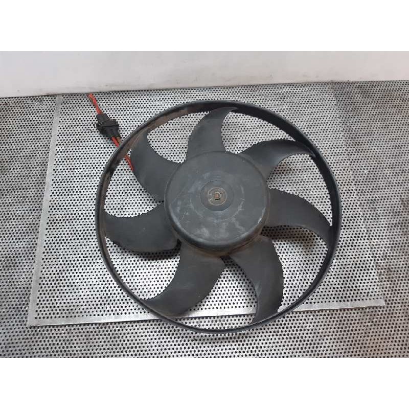 Recambio de electroventilador para volkswagen caravelle 2.4 d referencia OEM IAM 27252350A  SIEMENS