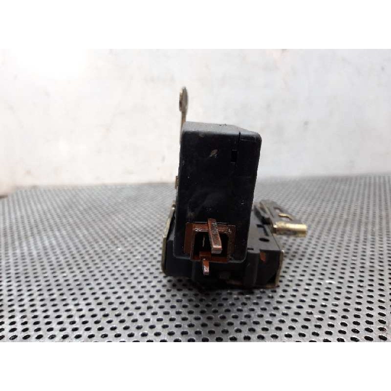 Recambio de cerradura puerta trasera izquierda para citroën saxo 1.5 d image referencia OEM IAM 6
