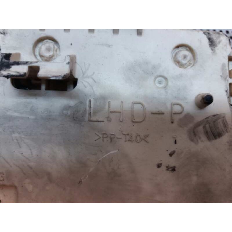 Recambio de caja reles / fusibles para toyota lexus is 200 (gxe10) sport referencia OEM IAM LHDP - Blanco 2