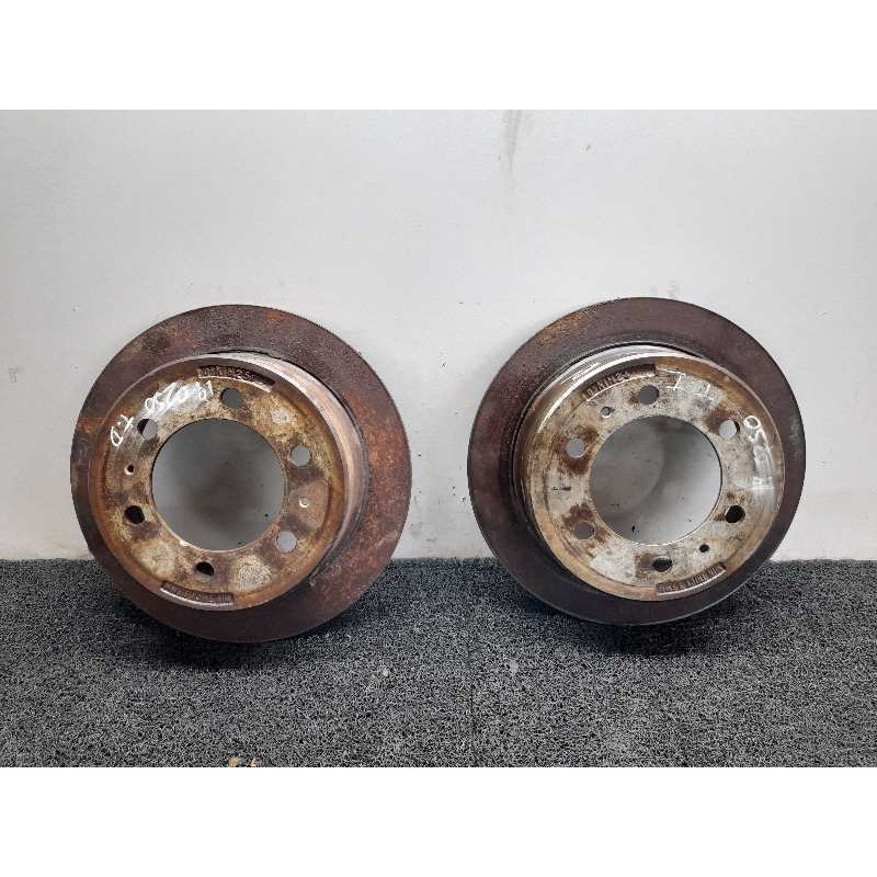 Recambio de disco de freno trasero para ssangyong musso 2.9 tdi lux referencia OEM IAM   
