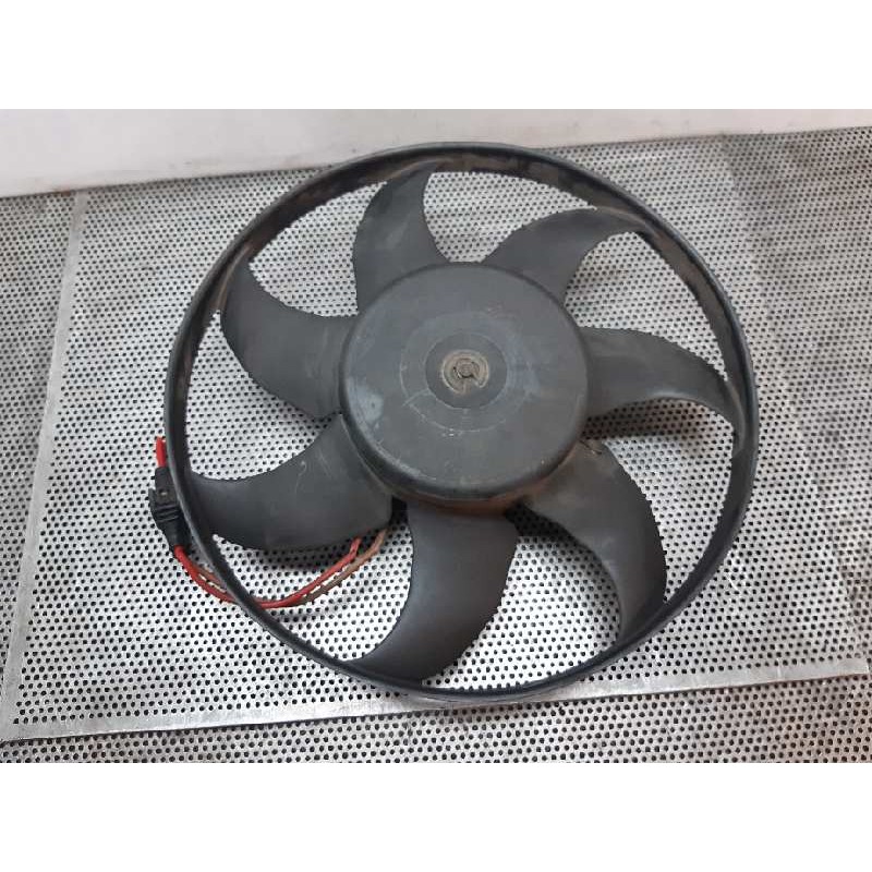 Recambio de electroventilador para volkswagen caravelle 2.4 d referencia OEM IAM 27252350A  