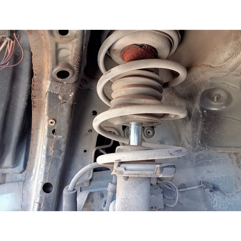 Recambio de amortiguador delantero izquierdo para bmw serie 1 berlina (e81/e87) 118i referencia OEM IAM   