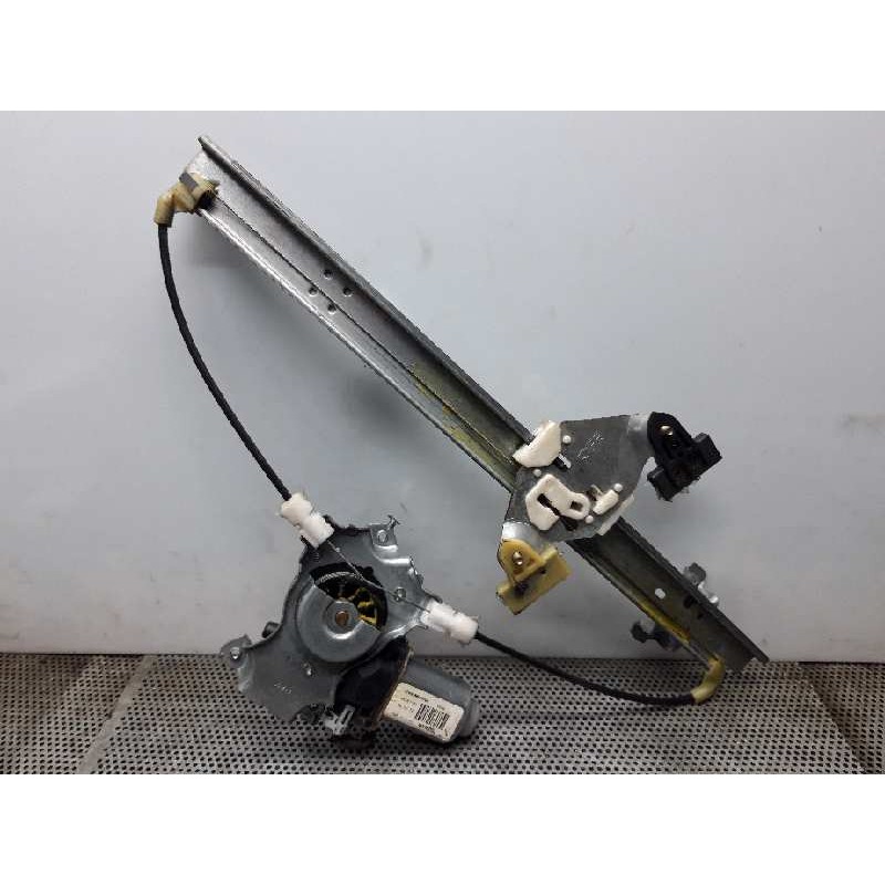 Recambio de elevalunas trasero derecho para nissan primera berlina (p12) acenta referencia OEM IAM 3