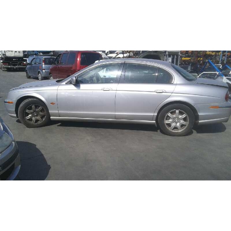 jaguar s-type del año 2001