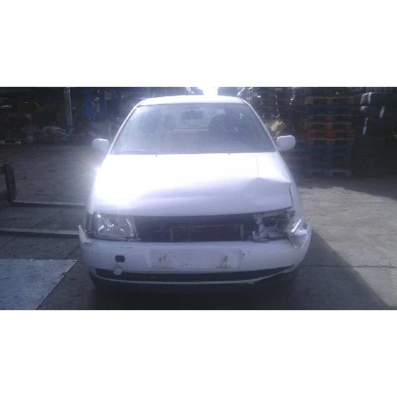 volkswagen polo berlina (6n1) del año 1997