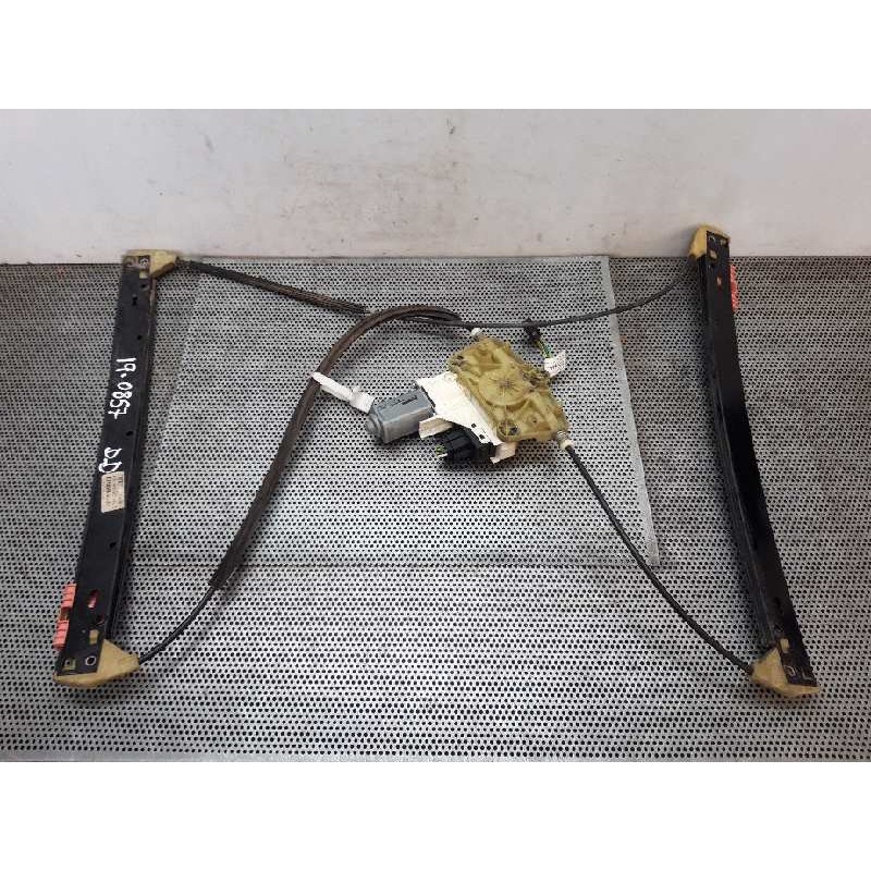 Recambio de elevalunas delantero derecho para audi a6 berlina (4f2) 2.4 referencia OEM IAM 4F0959802D 4F0837462C 
