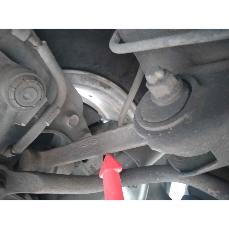 Recambio de tirante trasero derecho para kia carnival 2.9 crdi vgt active referencia OEM IAM   