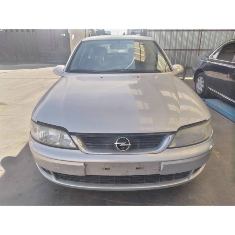 opel vectra b berlina del año 2001