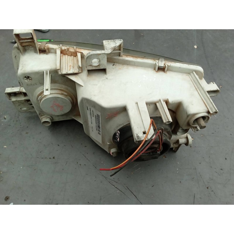 Recambio de faro derecho para nissan serena (c23m) 2.3 lx diesel referencia OEM IAM 3