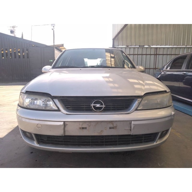 opel vectra b berlina del año 2001