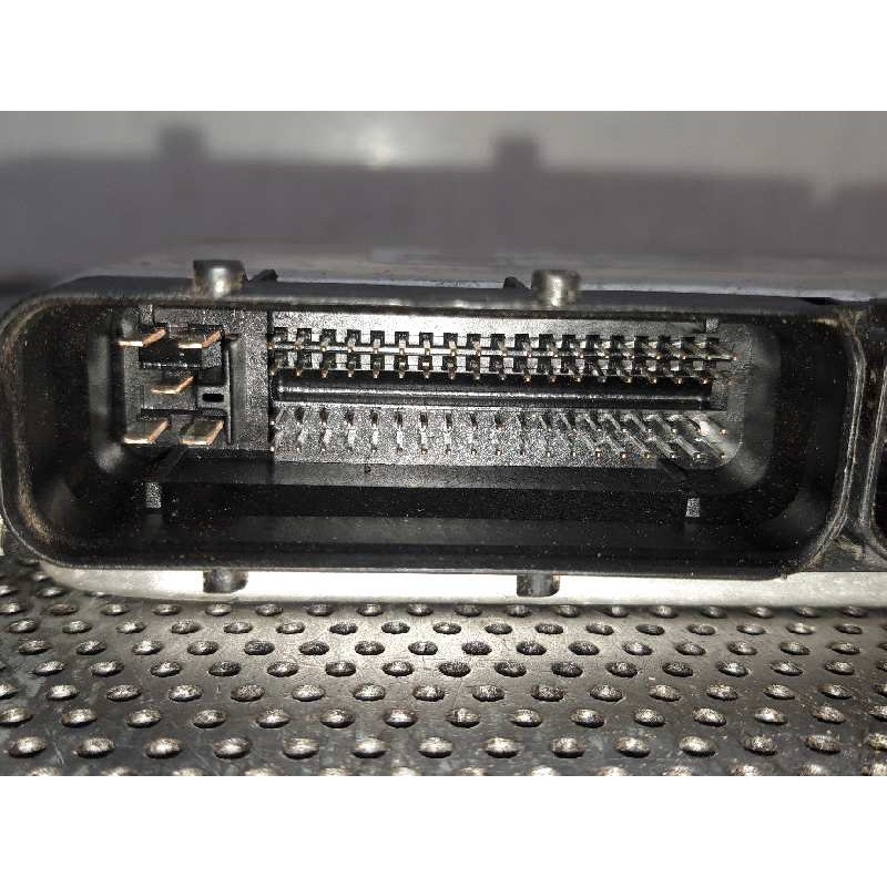 Recambio de centralita motor uce para seat ibiza (6l1) signo referencia OEM IAM 038906012EM 0281010690 2