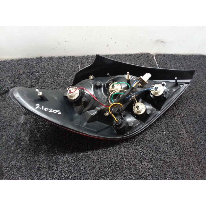 Recambio de piloto trasero derecho para peugeot 207 urban referencia OEM IAM - Rojo 2