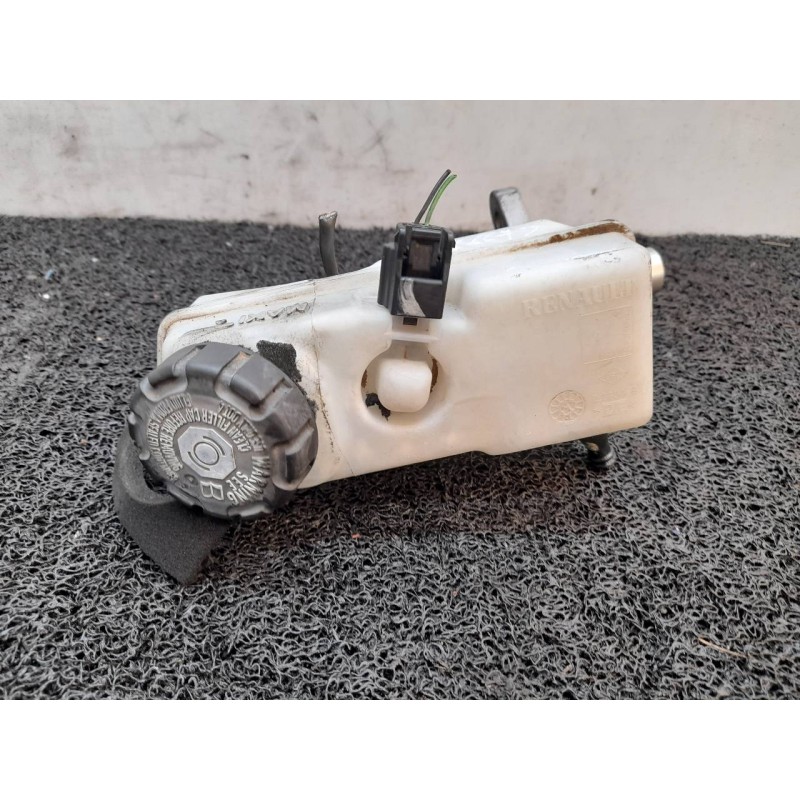 Recambio de bomba freno para dacia lodgy ambiance referencia OEM IAM   ATE - Negro 2