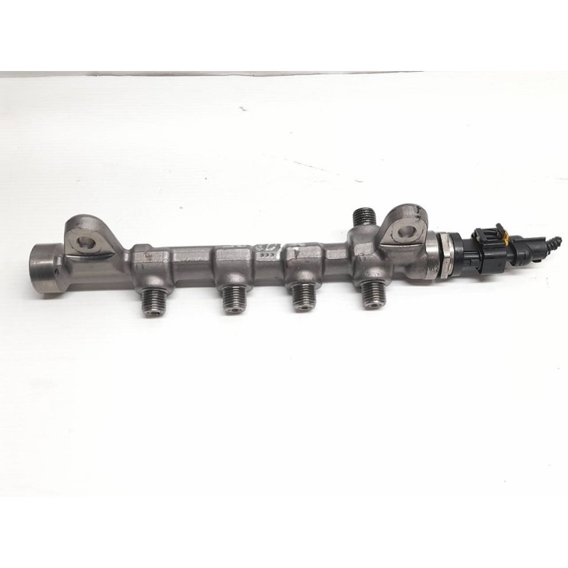 Recambio de rampa inyectora para fiat bravo (198) 1.6 16v active multijet (77kw) referencia OEM IAM 0445214192 55215208 BOSCH - Blanco