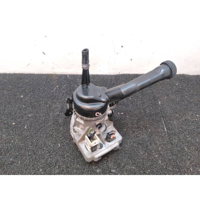 Recambio de bomba direccion para peugeot 308 sw envy referencia OEM IAM 9670700380 A0021549 