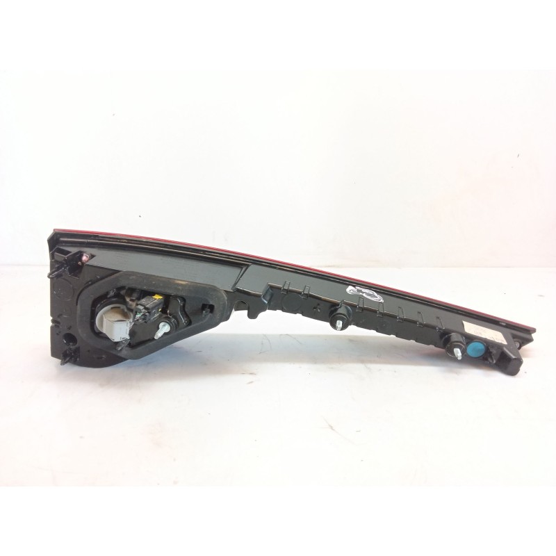 Recambio de piloto trasero derecho interior para renault megane iv grandtour limited referencia OEM IAM 265500266R - Blanco 3