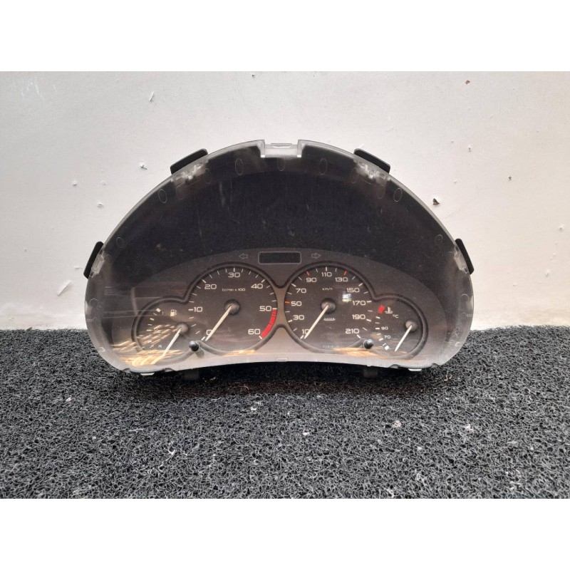 Recambio de cuadro instrumentos para peugeot 206 berlina xr referencia OEM IAM 9645096080  