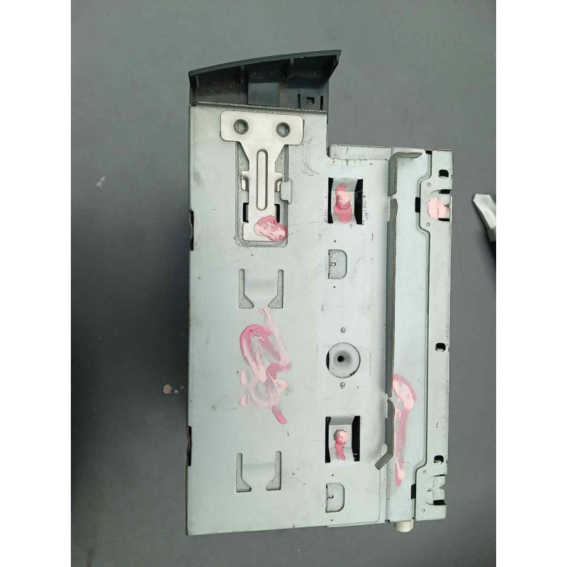 Recambio de cargador cd para saab 9-3 berlina 1.9 tid vector (i/d) referencia OEM IAM 12758076 YS807600069935 - Rojo 2