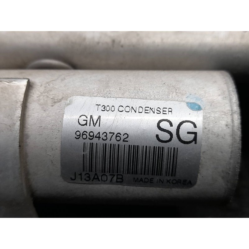 Recambio de condensador / radiador aire acondicionado para chevrolet aveo sedán ls referencia OEM IAM 96943762 - Negro 3