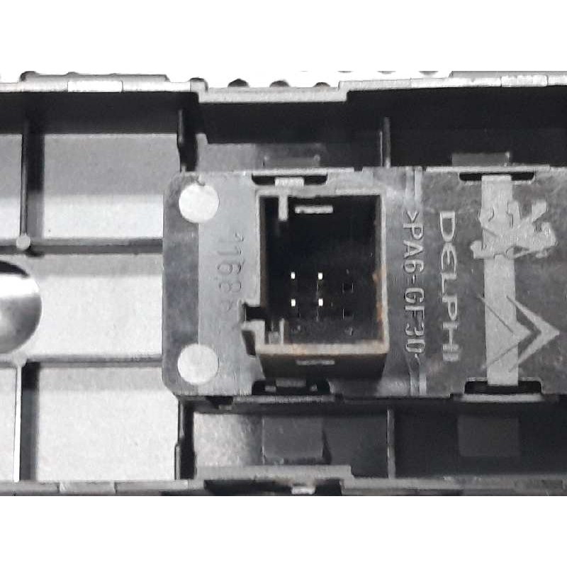 Recambio de mando elevalunas delantero derecho para peugeot 308 sw envy referencia OEM IAM 96565184XT 53269801 - Blanco 2