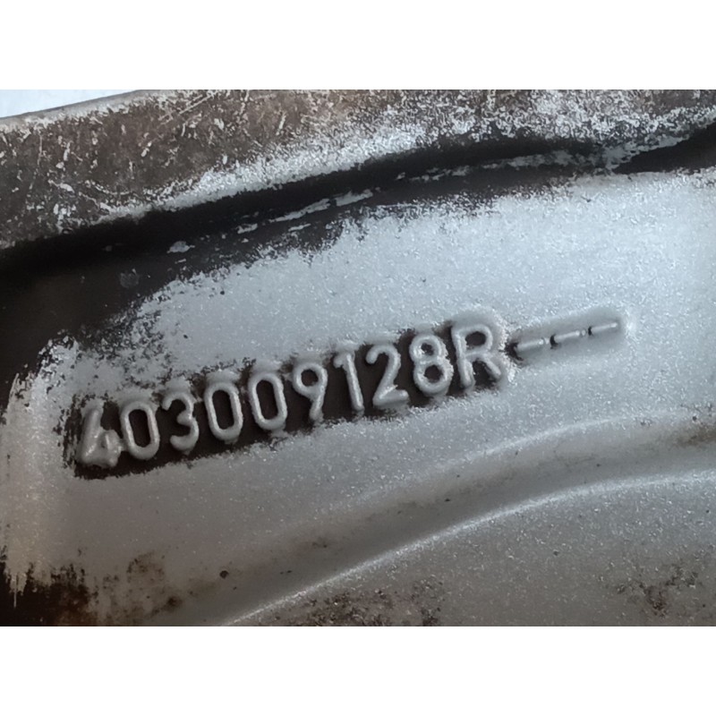 Recambio de llanta para renault megane iv grandtour limited referencia OEM IAM 403009128R - Blanco 4