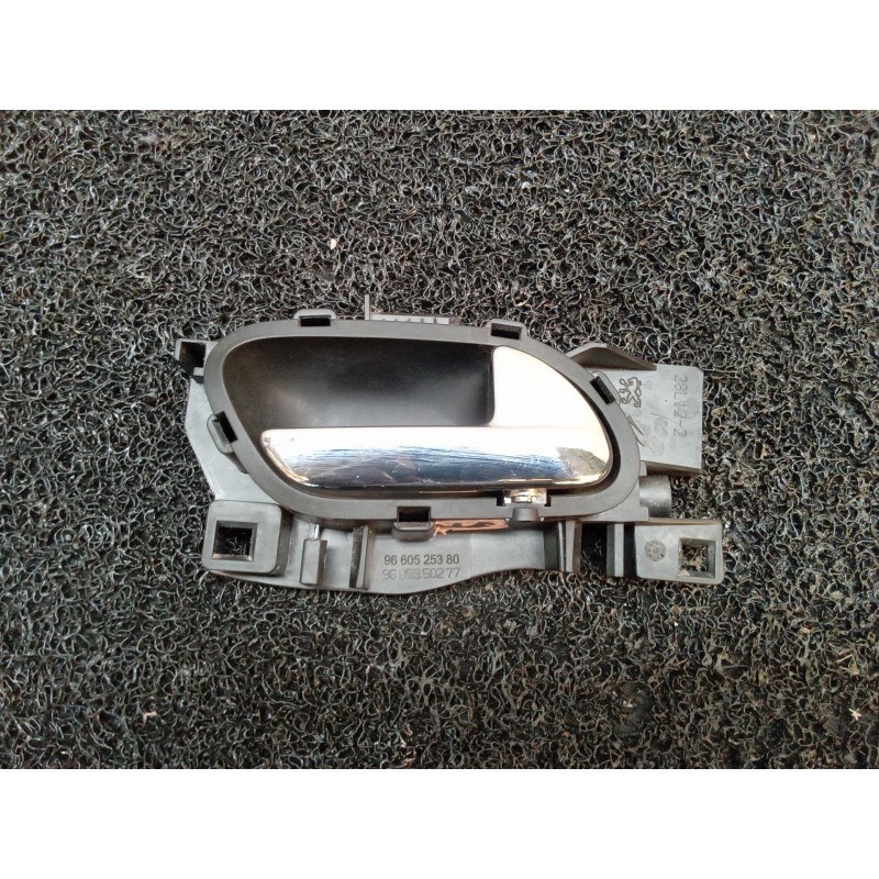 Recambio de maneta interior delantera derecha para peugeot 308 sw envy referencia OEM IAM 9660525380 9685950277 