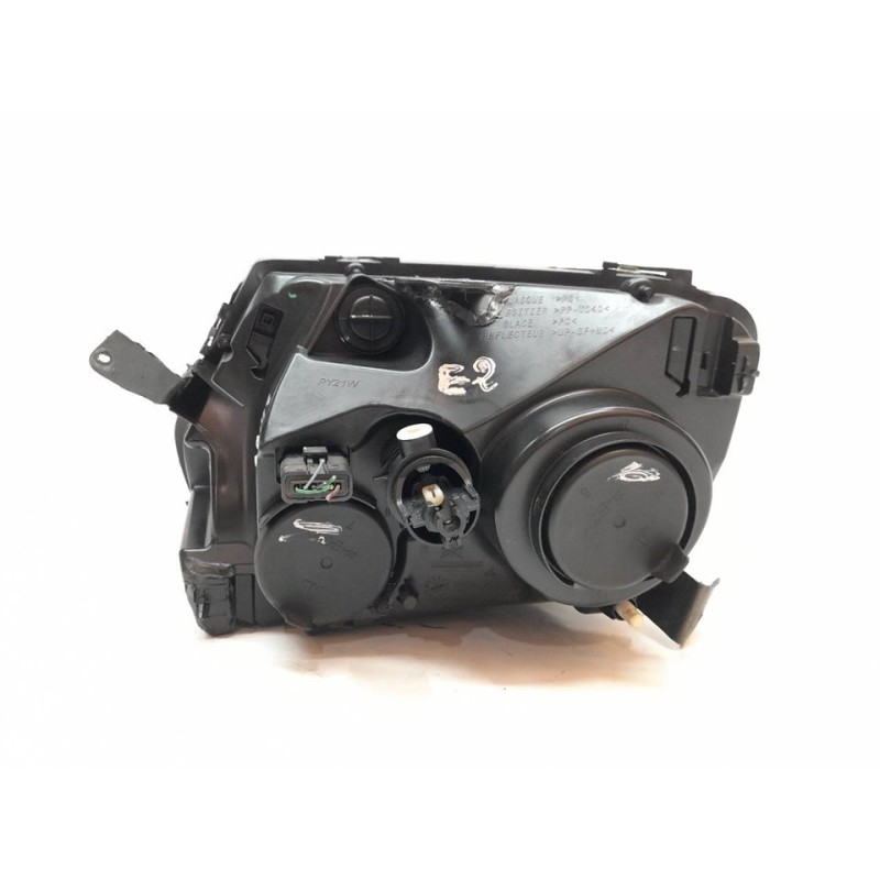 Recambio de faro derecho para dacia duster ambiance 4x2 referencia OEM IAM 1305236684 4