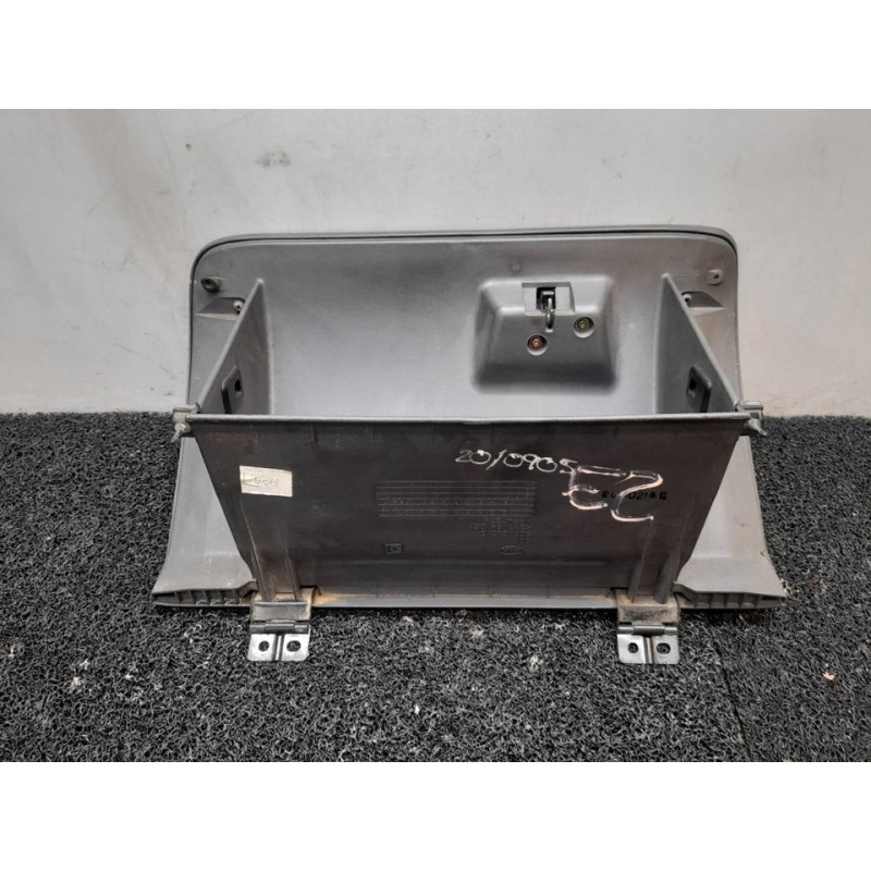 Recambio de guantera para kia shuma ii 1.6 ls berlina portón referencia OEM IAM - Verde 3