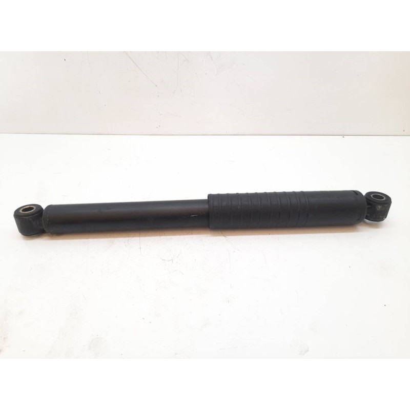 Recambio de amortiguador trasero izquierdo para iveco daily caja abierta cabina simple 35 c... batalla 3750 referencia OEM IAM  
