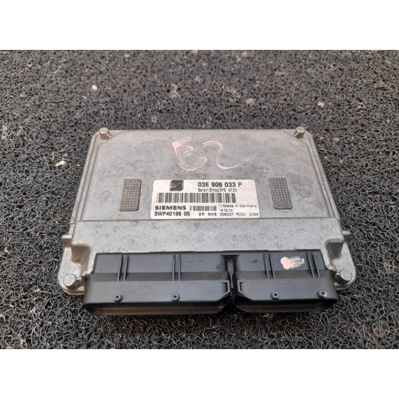Recambio de centralita motor uce para seat ibiza (6l1) stella referencia OEM IAM 03E906033P 5WP4019605 SIEMENS