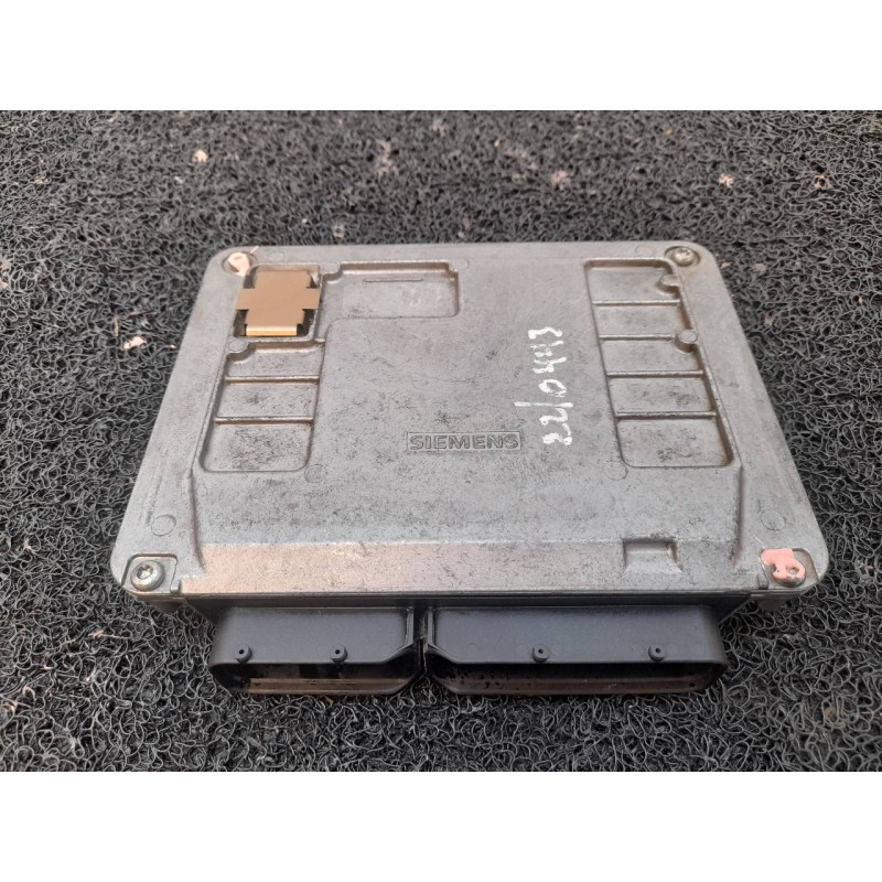 Recambio de centralita motor uce para seat ibiza (6l1) stella referencia OEM IAM 03E906033P 5WP4019605 SIEMENS - Amarillo 2