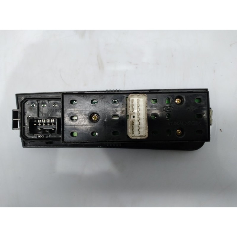 Recambio de mando elevalunas delantero izquierdo para hyundai matrix (fc) 1.5 crdi 16v gls referencia OEM IAM 3