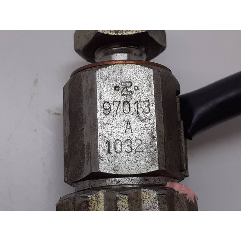 Recambio de inyector para nissan almera (n15) gx referencia OEM IAM 97013A1032 3