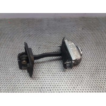 RETENEDOR PUERTA TRASERA DERECHA 