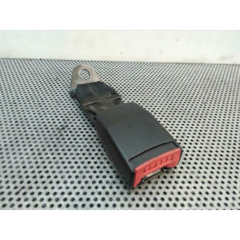 Recambio de enganche cinturon trasero derecho para citroën xantia berlina 1.9 td x referencia OEM IAM   